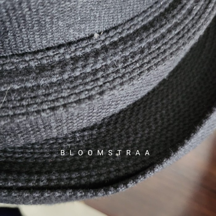 

Roll Webbing Katun Soft Hitam 25 mm 2,5 cm Cotton Tebal 25mm 2,5cm