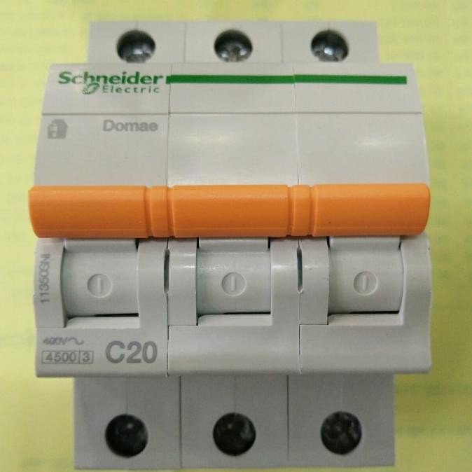 MCB 20A 3P Domae Schneider