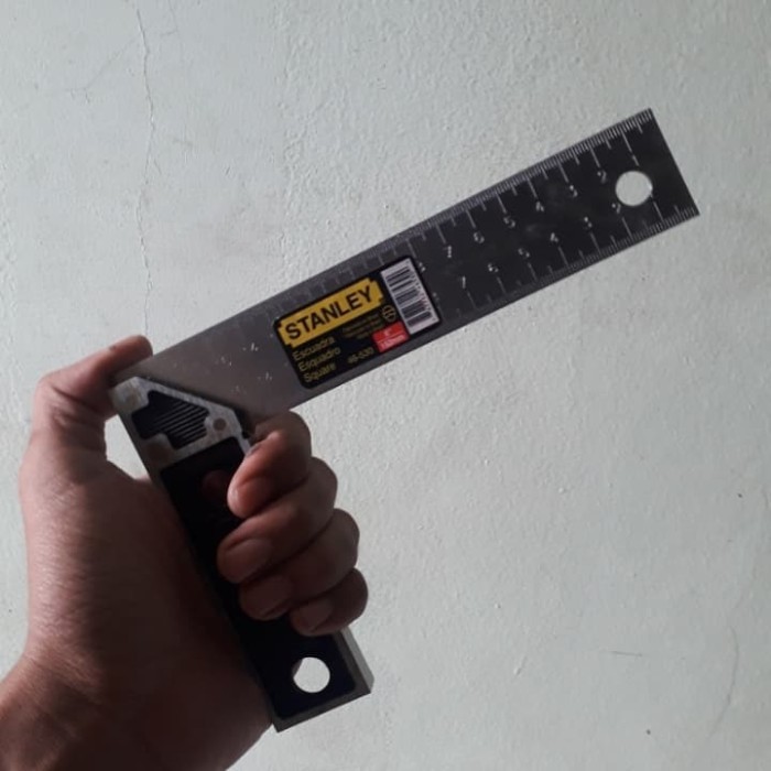 

HOT SALE! Penggaris siku 6" / 152mm Try Square Professiona Stanley STHT46530-8