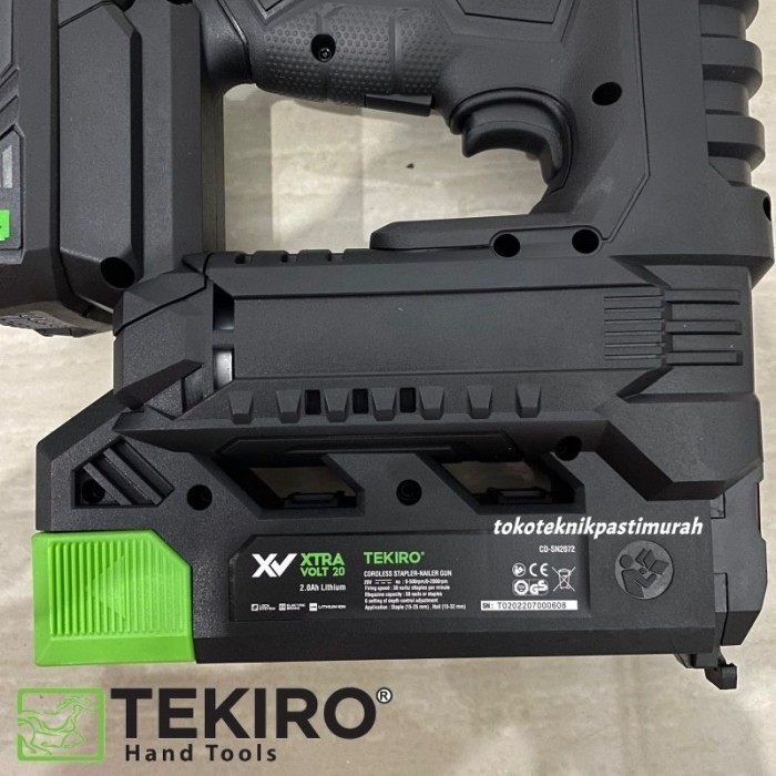 

Cordless Stapler Staples Cas Baterai TEKIRO Nailer Gun XV 20V Pemaku