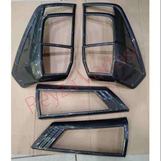 Garnish List Lampu Belakang Calya Sigra Carbon