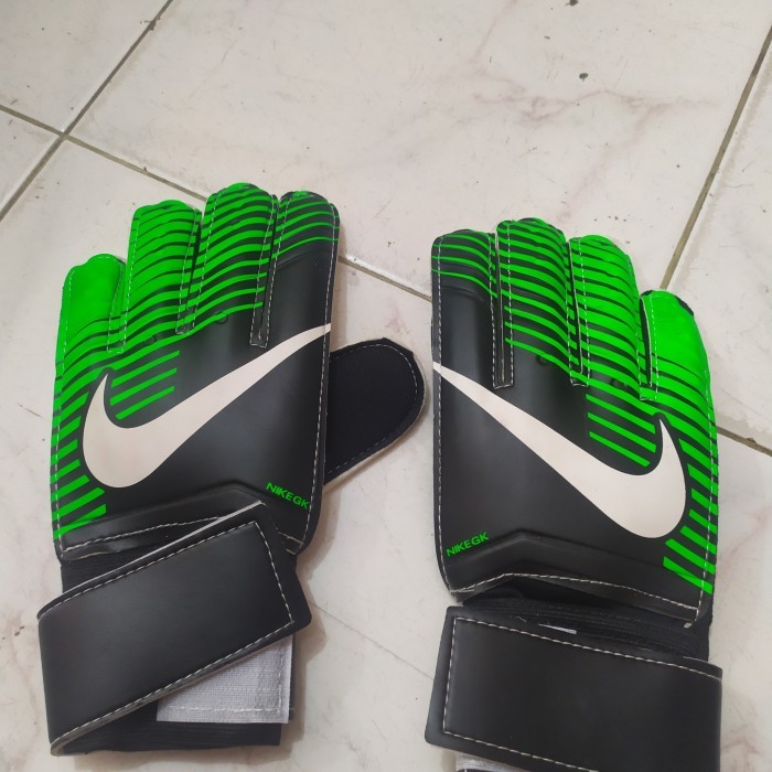 sarung tangan kiper futsal/bola