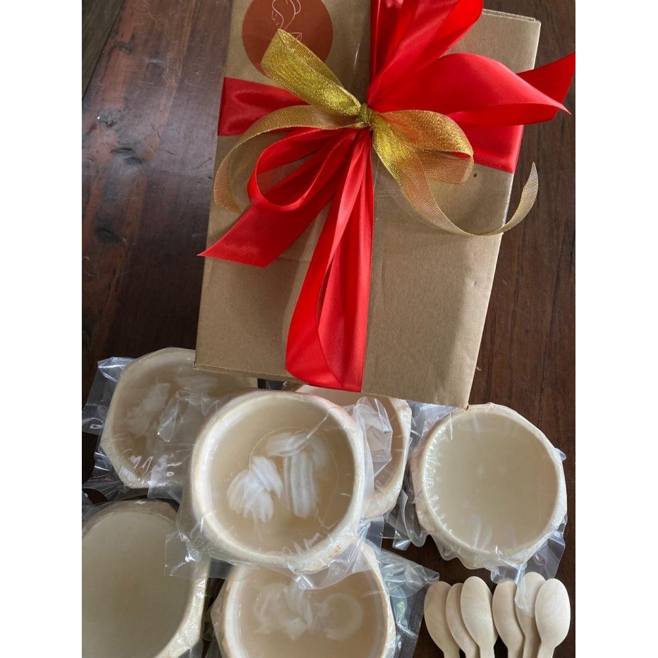 

HAMPERS B'DAY TYPE S -ISI 6 COCONUT JELLY