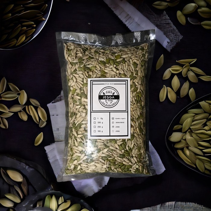 

SALE TERLARIS ROASTED MIX SEED 500 GRAM (SUNFLOWER SEED & PUMPKIN SEED) READYY