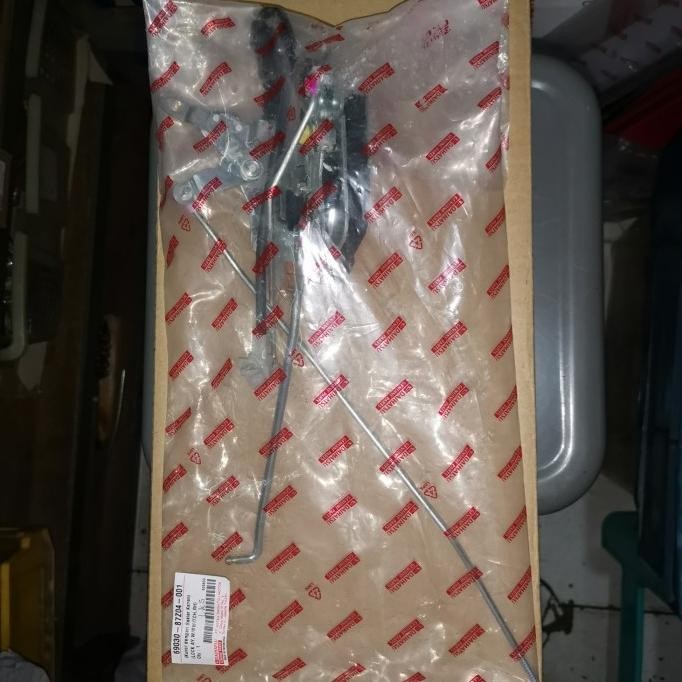 Doorlock pintu depan kanan Taruna