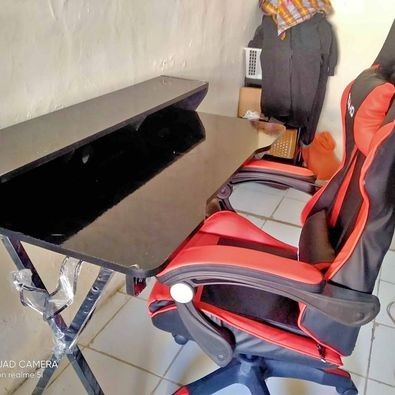 PAKET MEJA GAMING / KURSI GAMING RECLINE + MEJA GAMING LED MATKEN