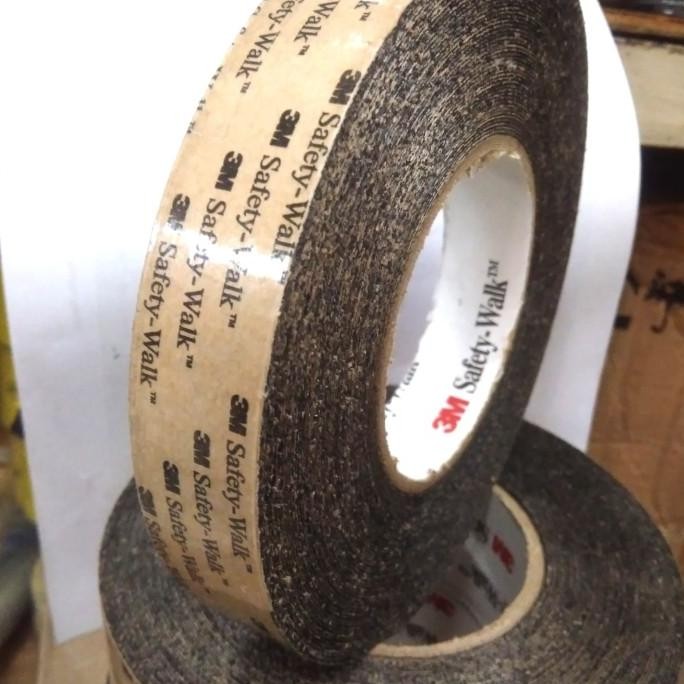 

3M LAKBAN ANTI SLIP SAFETY WALK 610, 1 INCI X 18 METER ASLI