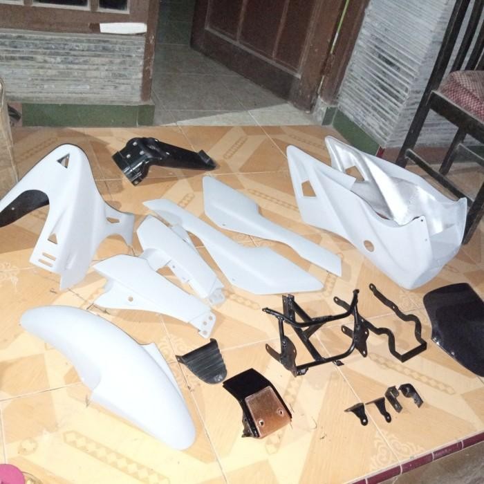 BODYSET RGR SPRINTER DAN CAT PUTIH