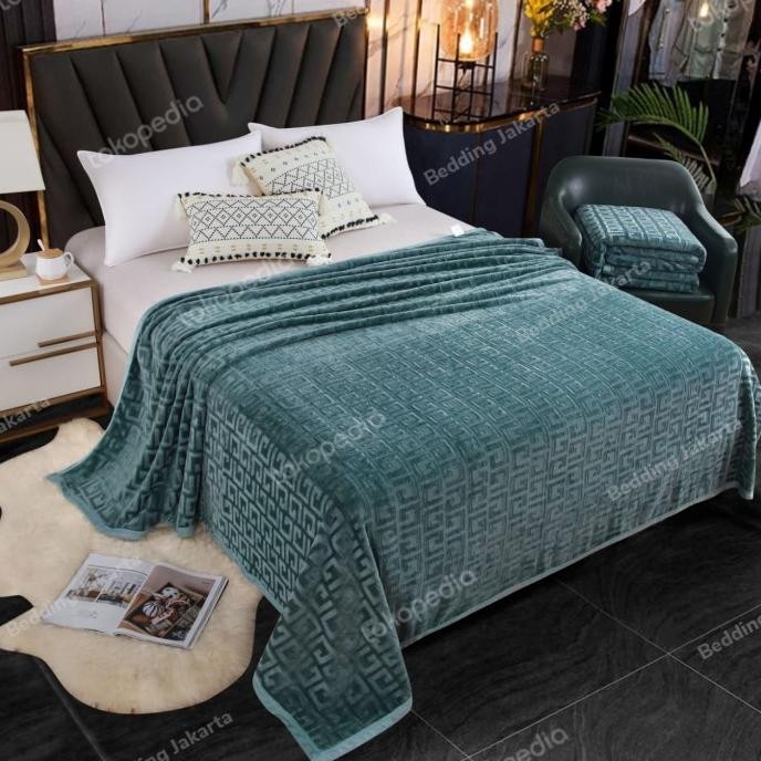Selimut Bulu Polos Embos 3D 200X230