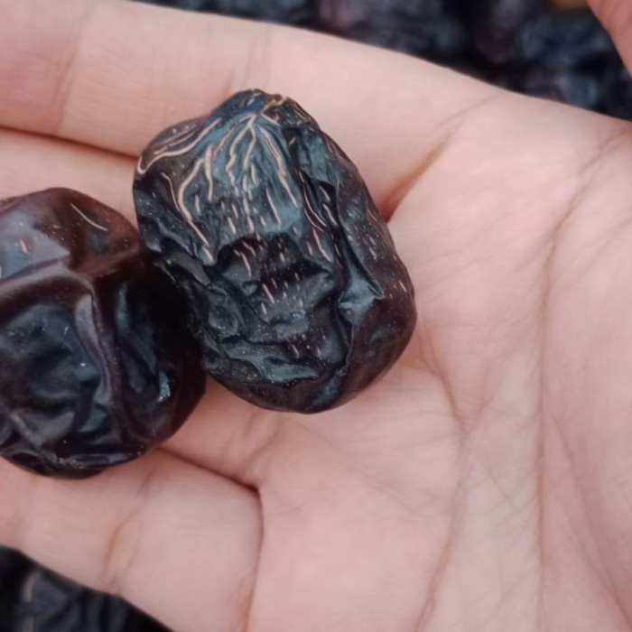 

Kurma Ajwa Kurma Nabi asli original madinah premium 850 gr