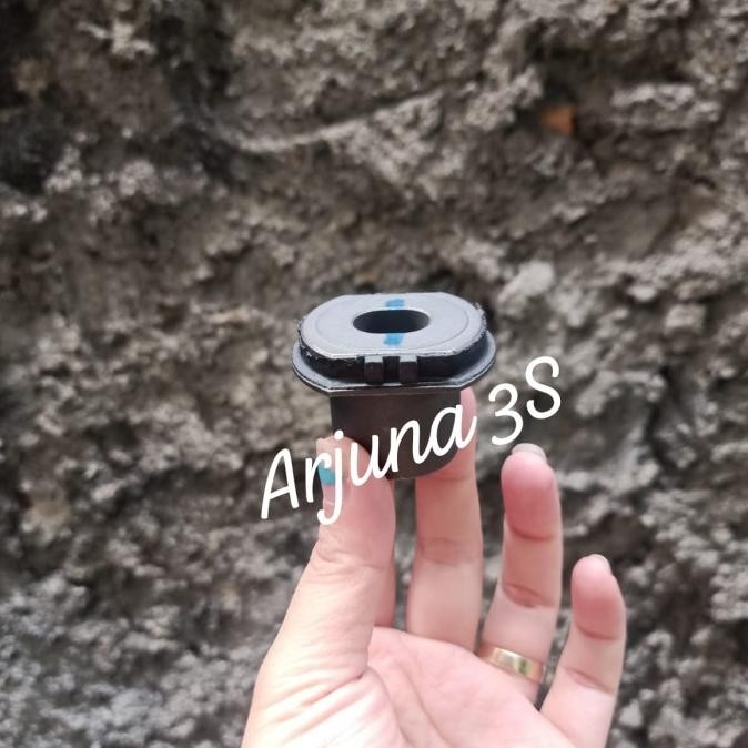 Promo Bushing gromet kiri (oval) rack steer innova, fortuner lama COD