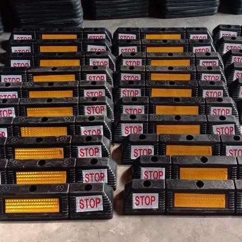 

Terjangkau Wheel Stopper Stop Include Dynabolt Whell Stop Rubber Pengganjal Ban