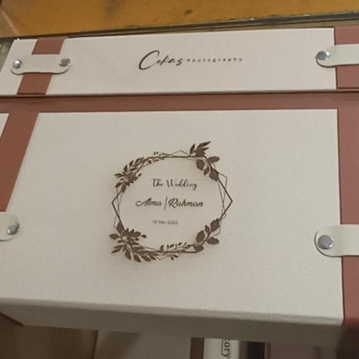 PROMO Cetak Album Kolase 11R 20x30 Cover FOTO FULL LAMINASI + BOX KOPER NAMA