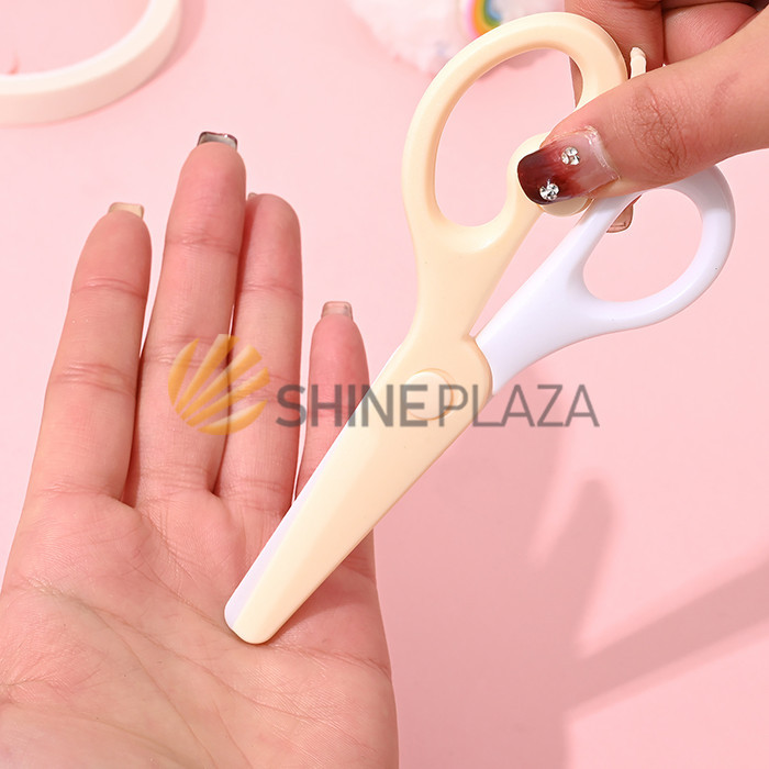 

WHITE PASTEL COLOR KIDS SCISSORS - GUNTING ANAK LUCU