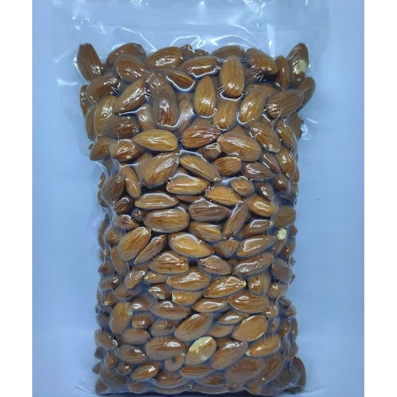 

1000Gr Roasted Almond Utuh Vakum - Size Besar 27-30 - Oven - Matang Original Dan Terpercaya