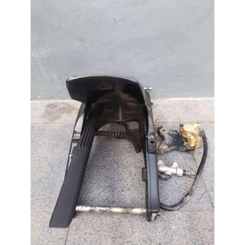 Swing Arm Original YAMAHA R15V2 / Xabre pnp Vixion