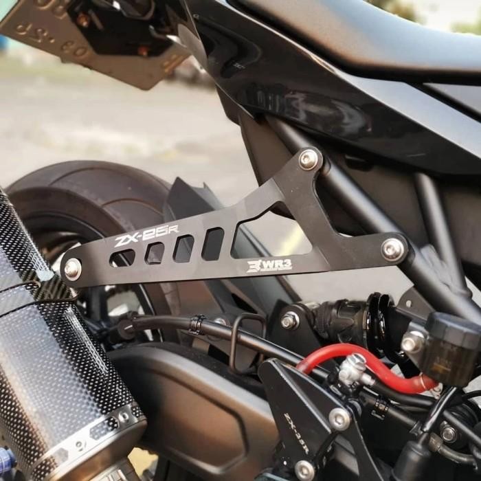 HANGER WR3 PEGANGAN KNALPOT WR3 ZX25R ZX25 R ORIGINAL Original