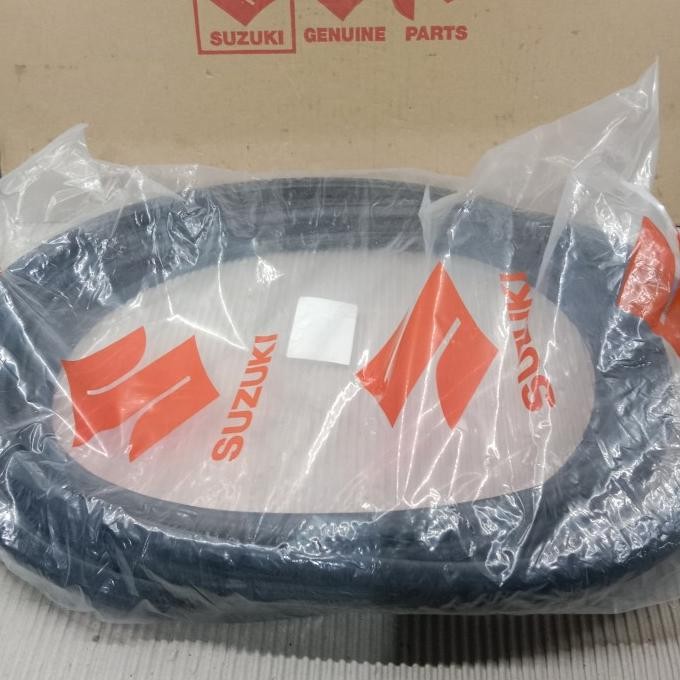 84681-77M00   Karet Pintu Bagasi Suzuki Ertiga Th 2012 Sd 2017 [ Chrip ]