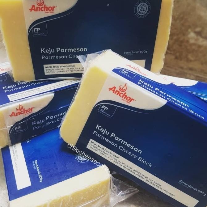 

ANCHOR KEJU PARMESAN 800GR CHEESE BLOCK PERMESAN BLOK