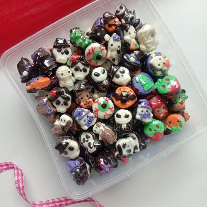 

DFR Halloween chocolate coklat halloween kemasan 1 kilo TERLARIS