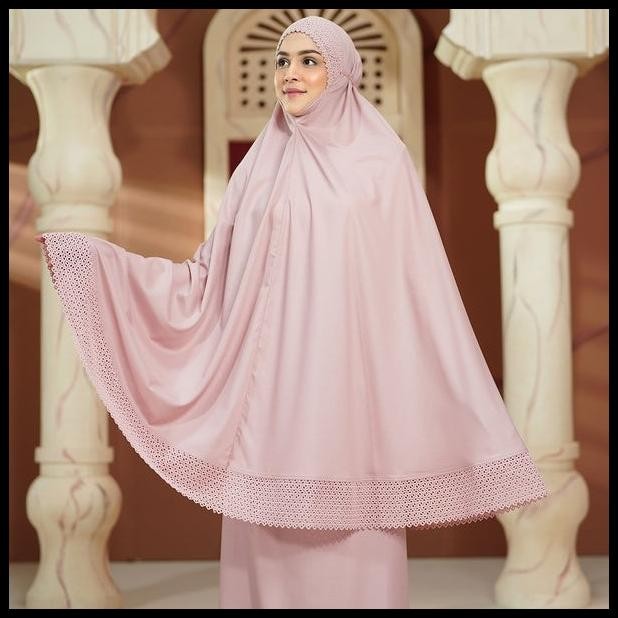 Mukena BUTTONSCARVES Ultra Finre Lace Prayer Robe - Blush Pink