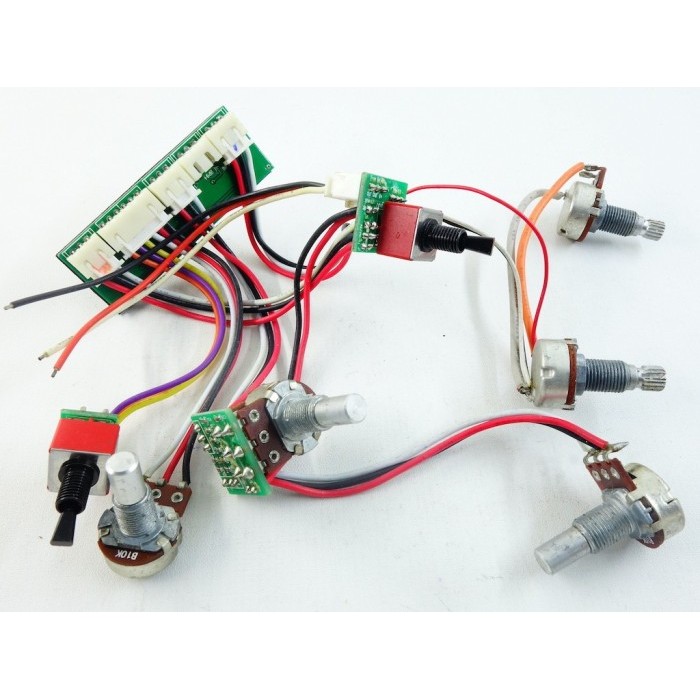 Ibanez BEQ3 + 2 Switch Bass Preamp