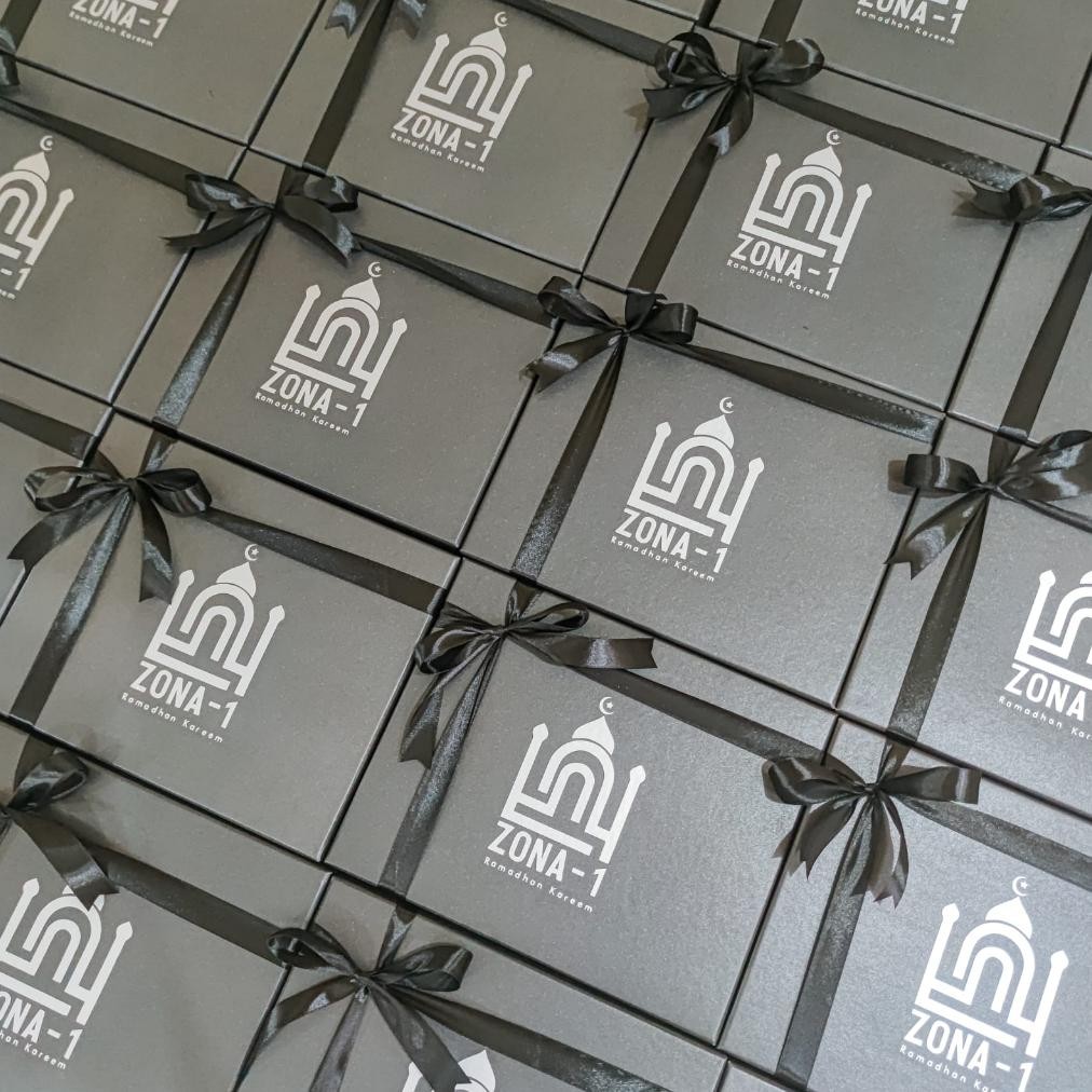 

VIRAL Custom Premium Hardbox - Kotak Kado Custom 27x22x8cm hard box custom uk-80