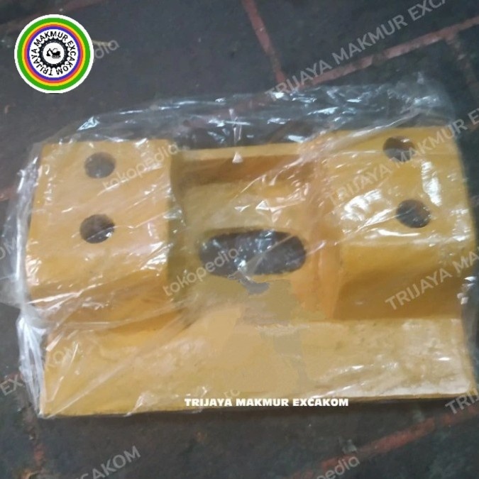 COVER IDLER KOMATSU D85ESS-2 D60 D65 D70 14X-30-12223/12222/12224