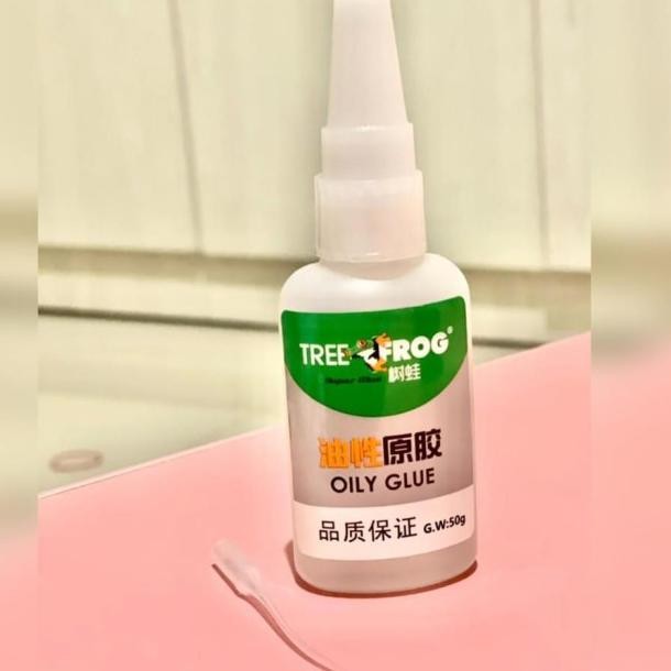 

Lem Glue Cairan Perekat Serbaguna Korea Sepatu Seal Tape