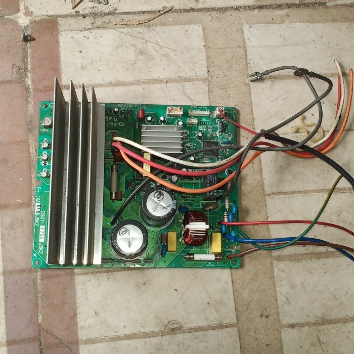 Modul Outdoor Sharp Jtech Inverter 1 Pk -1,5 Pk Restock