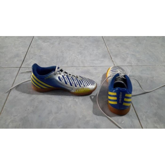 SEPATU FUTSAL / OLAHRAGA ANAK COWO