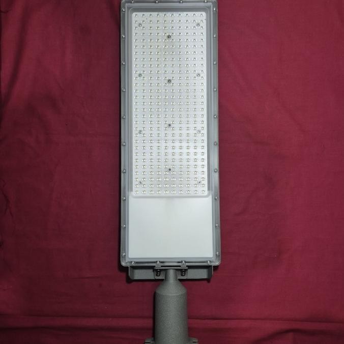 Lampu Tembak Jalan Pju Led + Photocell Sensor Cahaya 200W Ip65 Outdoor Led Street Light  Ready