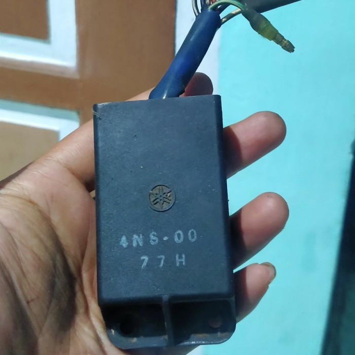 {Bekas} CDI ORIGINAL YAMAHA F1ZR Diskon