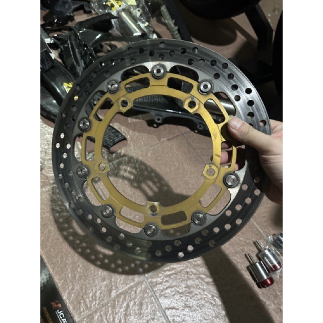 {Bekas} cakram Disc Brembo Floating zx25r zx25rr masih tebal  Limited