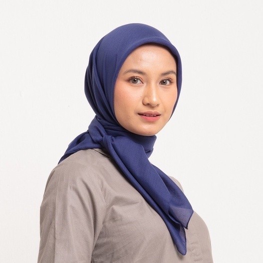 Hijab Segi Empat Dauky Jilbab Segi Empat Polos Voal Plain Scarf