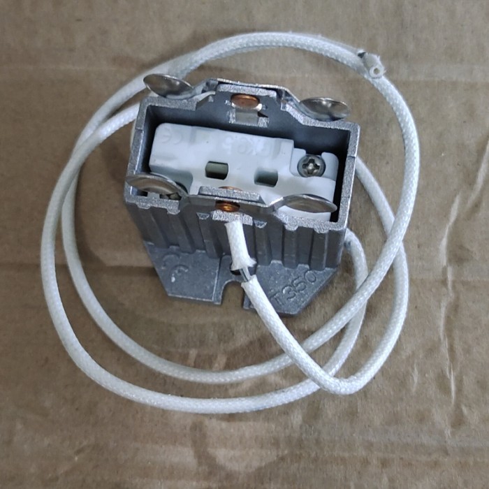 

Beli - Fitting Lampu Tg27 / Fitting Gx9 35