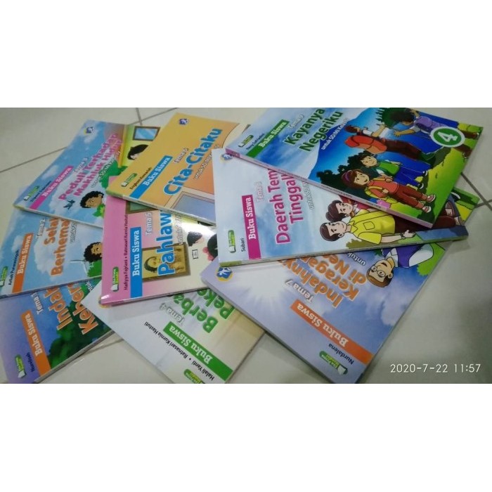 

Buku Siswa Eka Prima Mandiri Kelas 4 SD Semester 2 Tema 6 - 9 (4 buku)