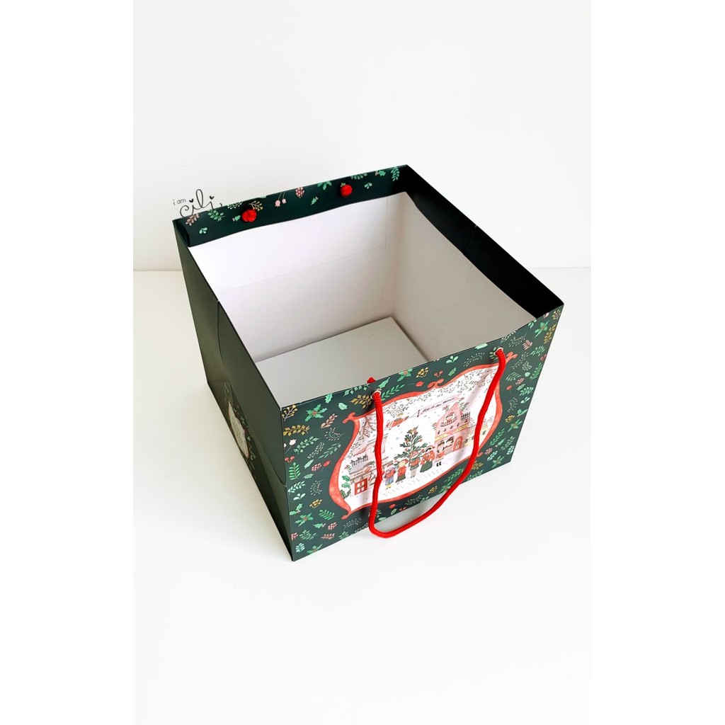 

(Paperbag 24 X 24 X 21 Cm Natal) Paperbag Tas Natal Christmas (Isi 10) New