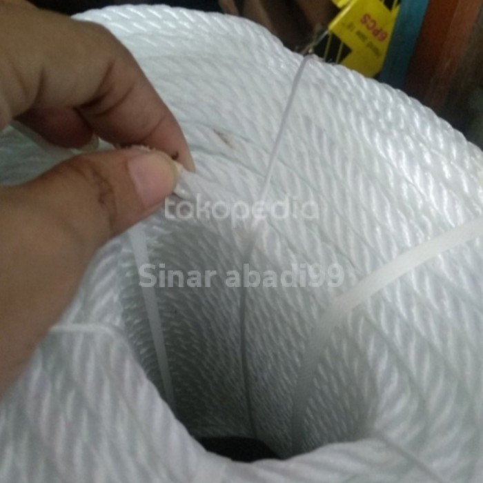 

SIAP KIRIM TALI TAMBANG PLASTIK NILON PUTIH 3MM 1ROLL (-+200M)
