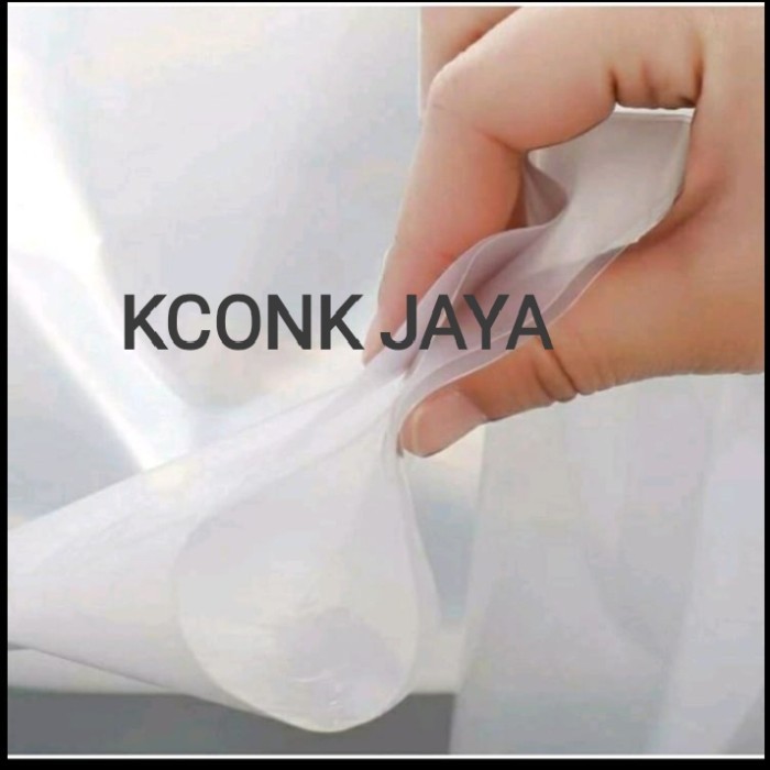 

plastik UV lebar 3 meter x panjang 30 meter ketebalan 200 micron