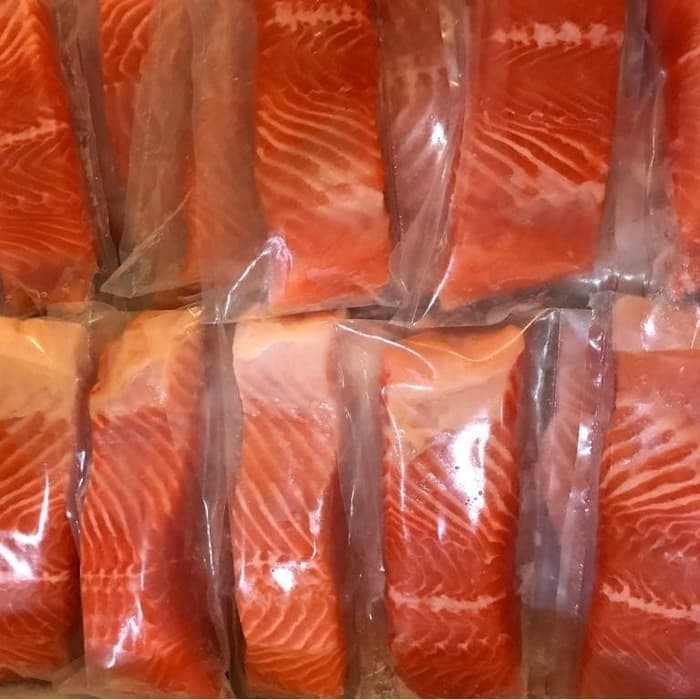 

Ikan Salmon Frozen Fillet (Norwegian Salmon) Kemasan 250 Gram