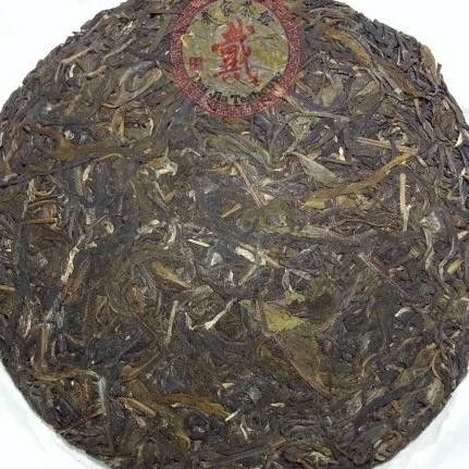 

Chinese Tea Lao Ban Zhang Pu Er Tea Raw Tahun 2005 Grade A 357G