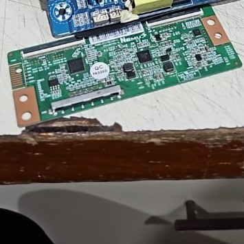 T CON - TIKON - TICON - TCON TV LED POLYTRON PLD43B1550 - PLD 43B1550