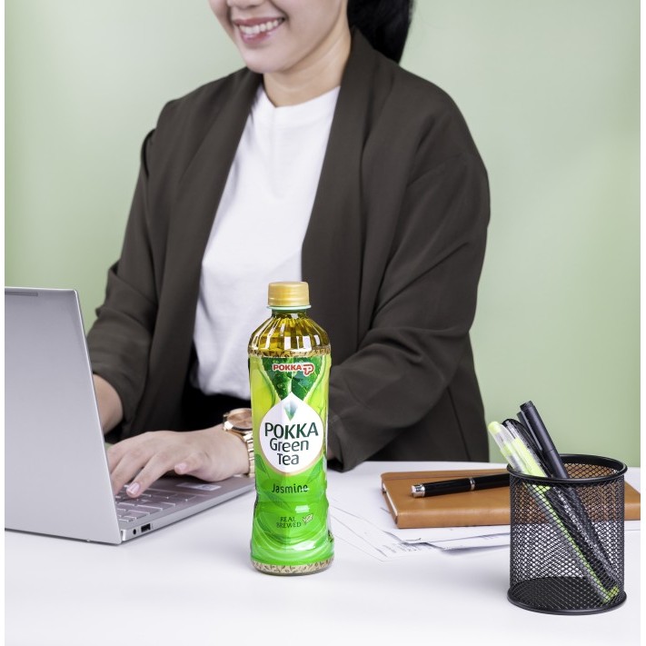 

Pokka Jasmine Green Tea 450 Ml ( 1 Ctn - 24 Pcs ) New