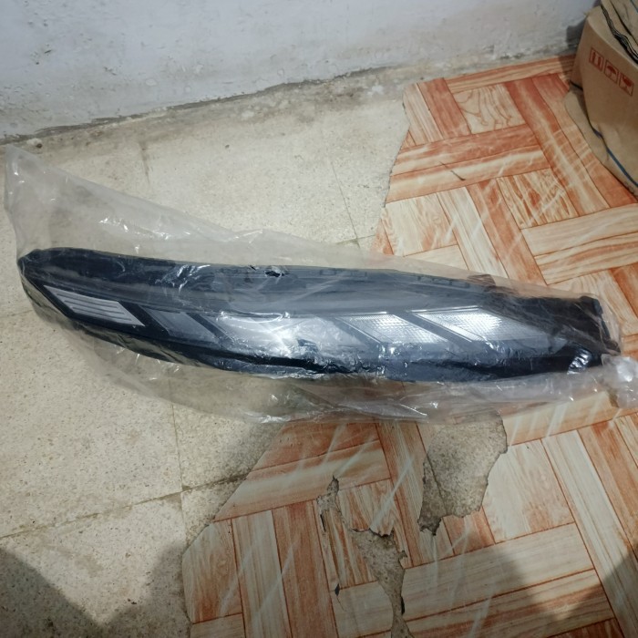 lampu drl Mitsubishi Xpander cross