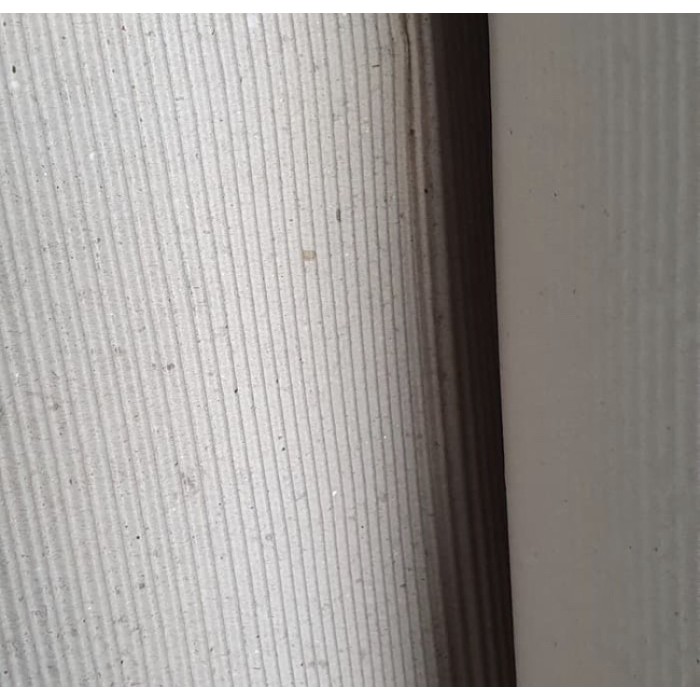 

Single Face / Karton Rollan Ukuran 160 Cm X 37 Mtr (20Kg) Terbaik