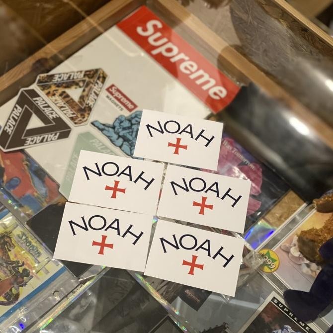 

NOAH NY CORE LOGO STICKER