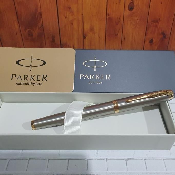 

TERBARU - Pulpen Parker IM New Original Rollerball Brushed Metal Gold Trim
