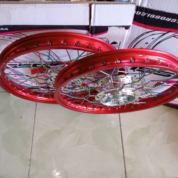 velg Jari jari kharisma/Supra x 125 old stel kepang ring 17 x140/140