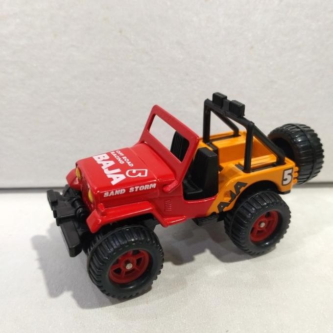 Tomica Mitsubishi Jeep Bigfoot Baja